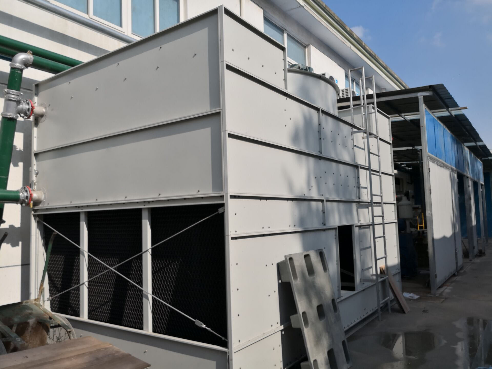 閉式冷卻塔進(jìn)行維修時你要注意哪些地方 閉式冷卻塔進(jìn)行維修時你要注意哪些地方
